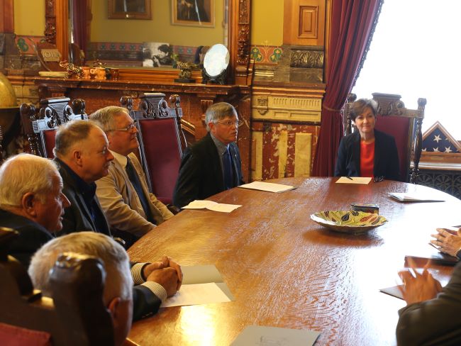 Governor Kim Reynolds and Iowa Cattlemen's Association